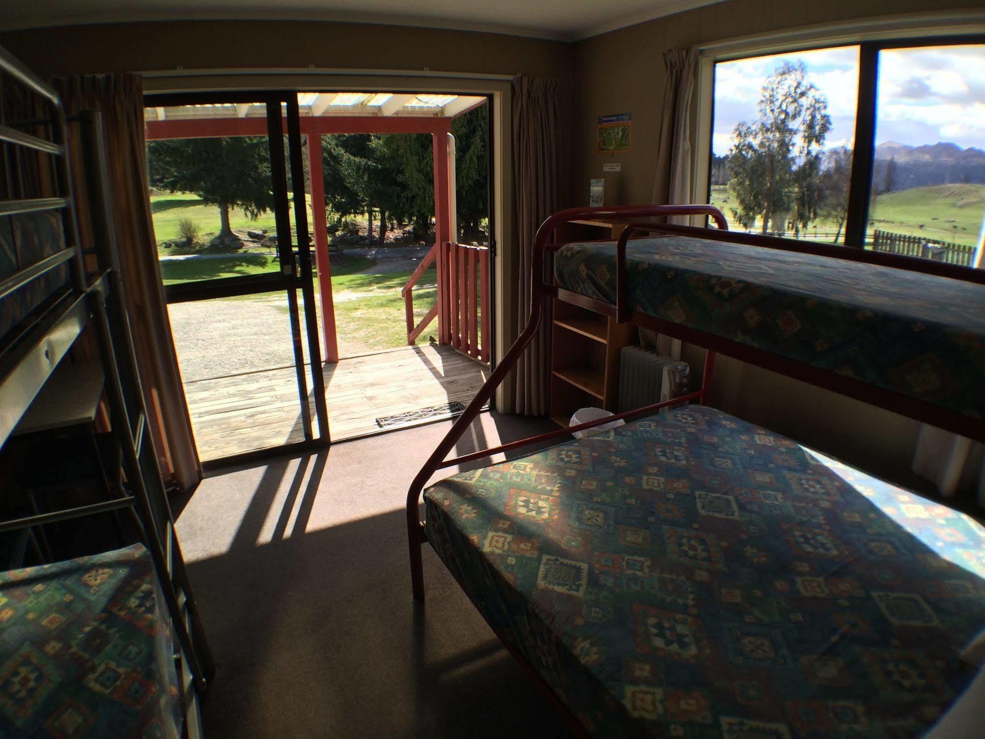Mt Aspiring Holiday Park Wanaka Esterno foto